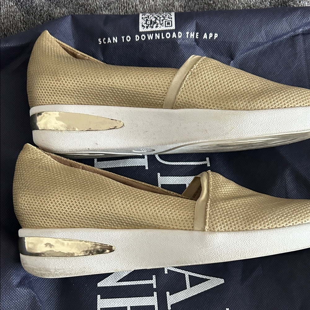 Kenneth Cole Reaction Gold Mesh Slip-On Loafers